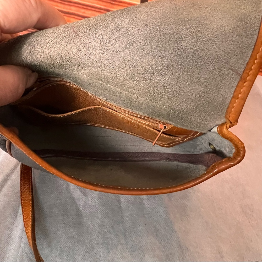 Rare Vintage Dooney & Bourke R51, all weather leather, pebbled, removable straps - Picture 15 of 17